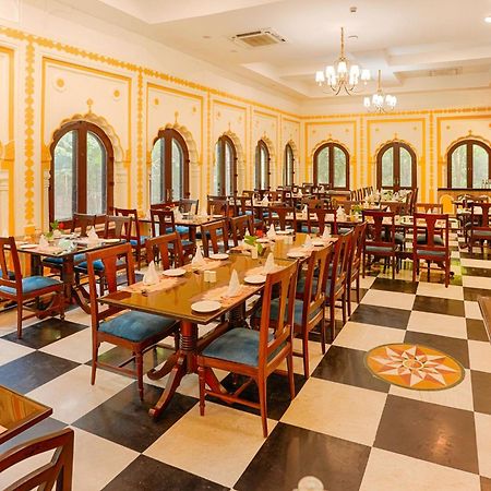Club Mahindra Bharatpur Hotel Exterior photo