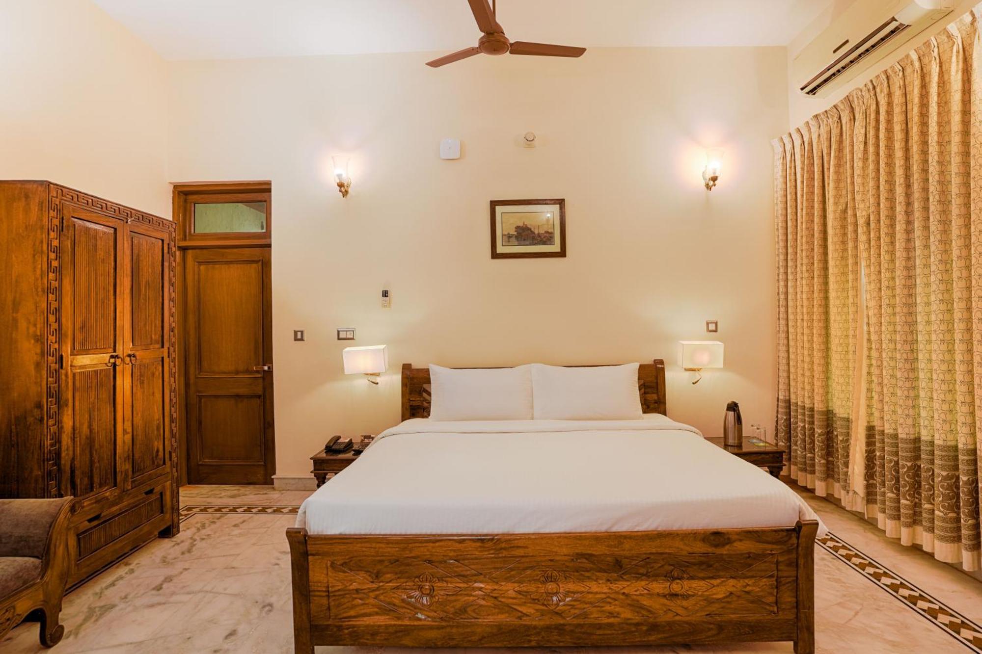 Club Mahindra Bharatpur Hotel Exterior photo