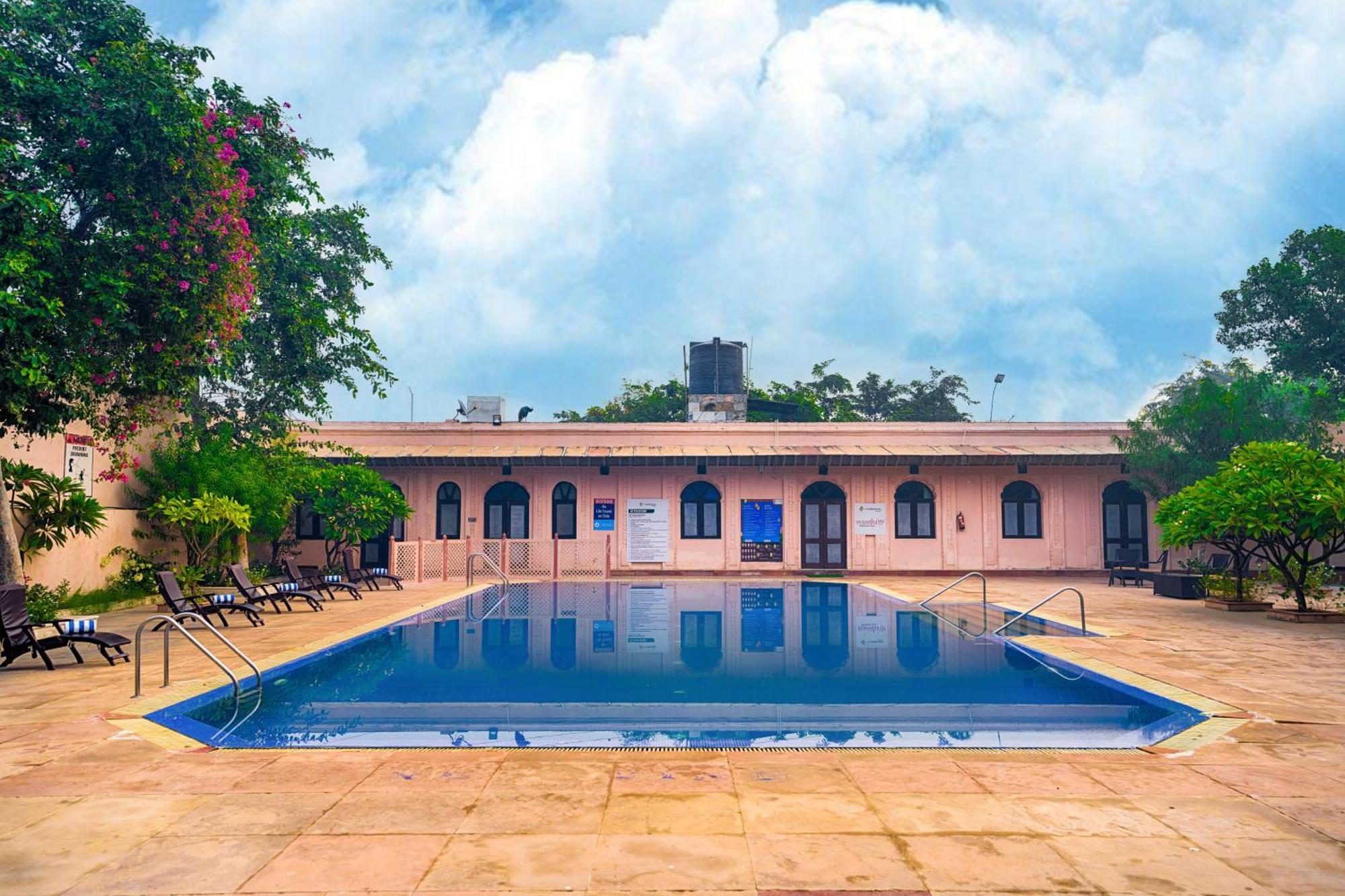 Club Mahindra Bharatpur Hotel Exterior photo