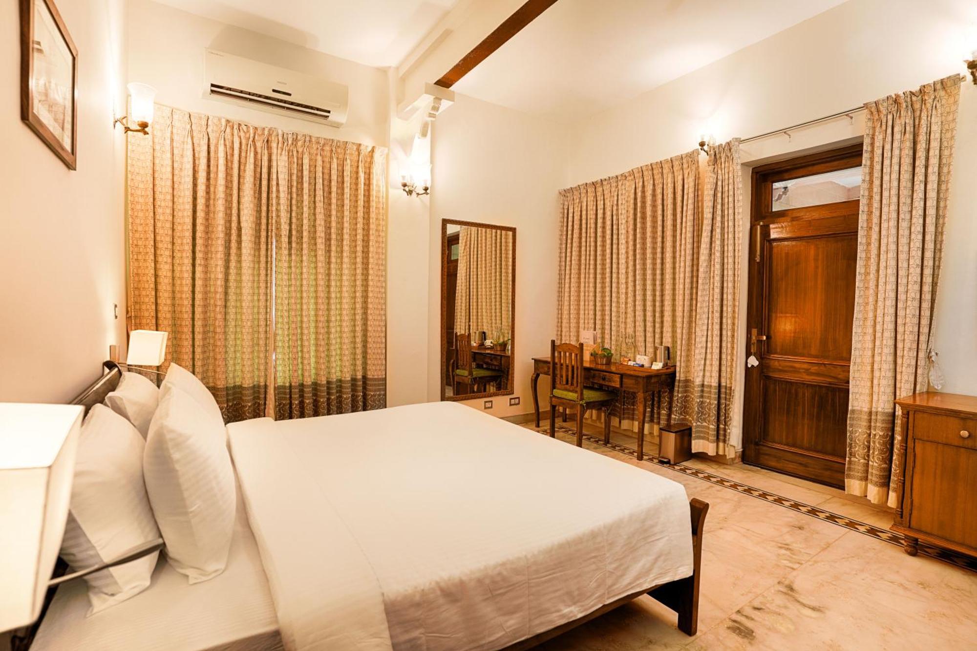 Club Mahindra Bharatpur Hotel Exterior photo