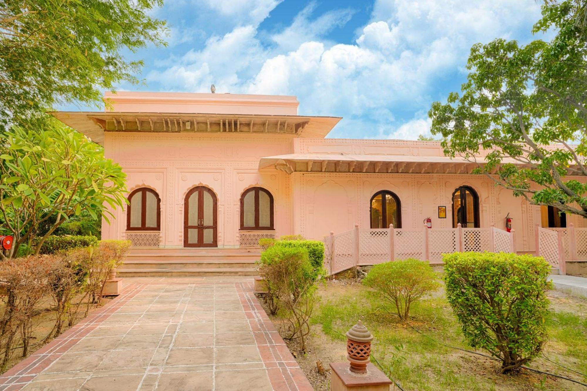 Club Mahindra Bharatpur Hotel Exterior photo