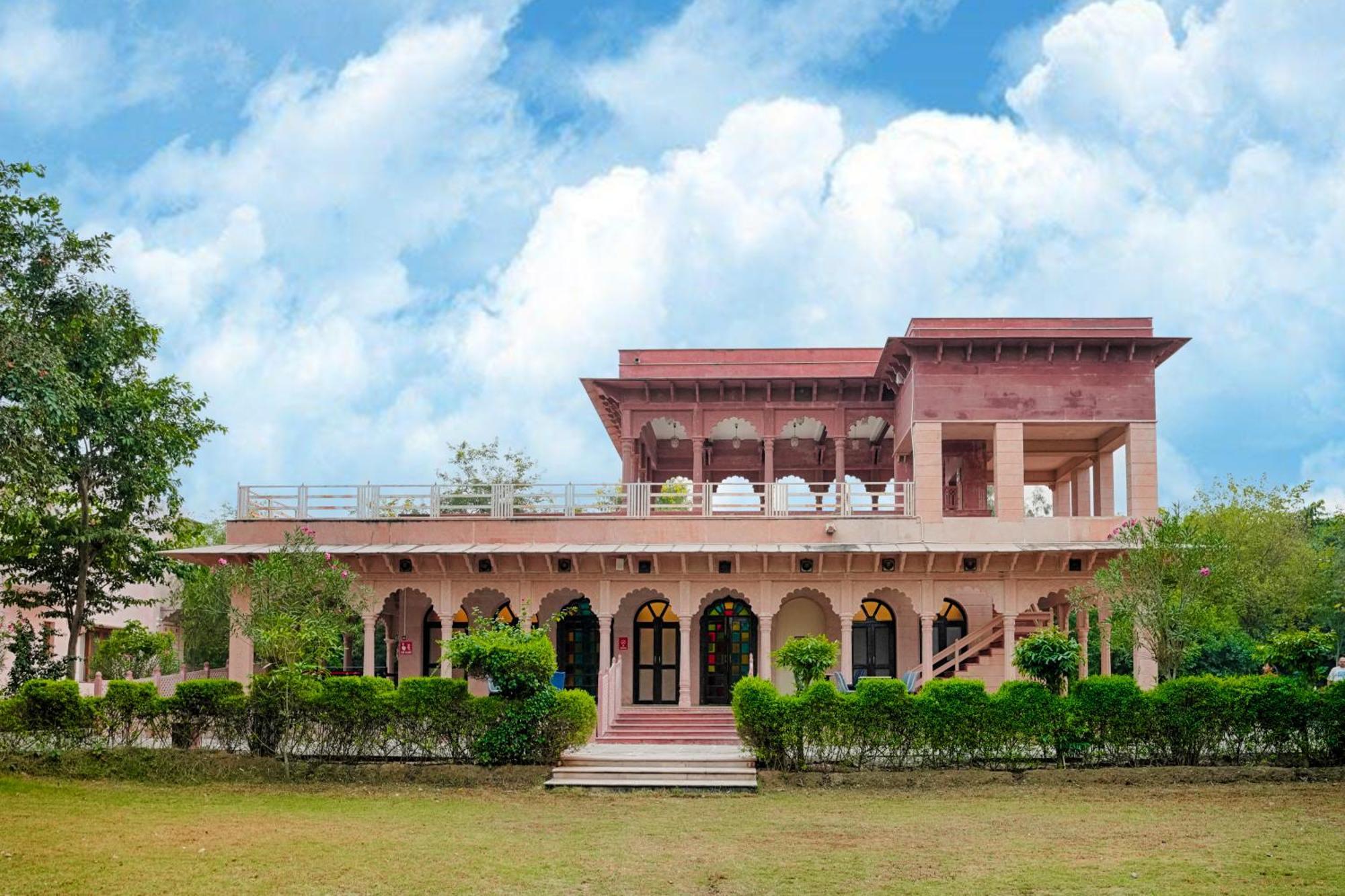 Club Mahindra Bharatpur Hotel Exterior photo